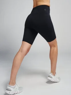 Women tasc Sculptive Pocket Bike Short 8in