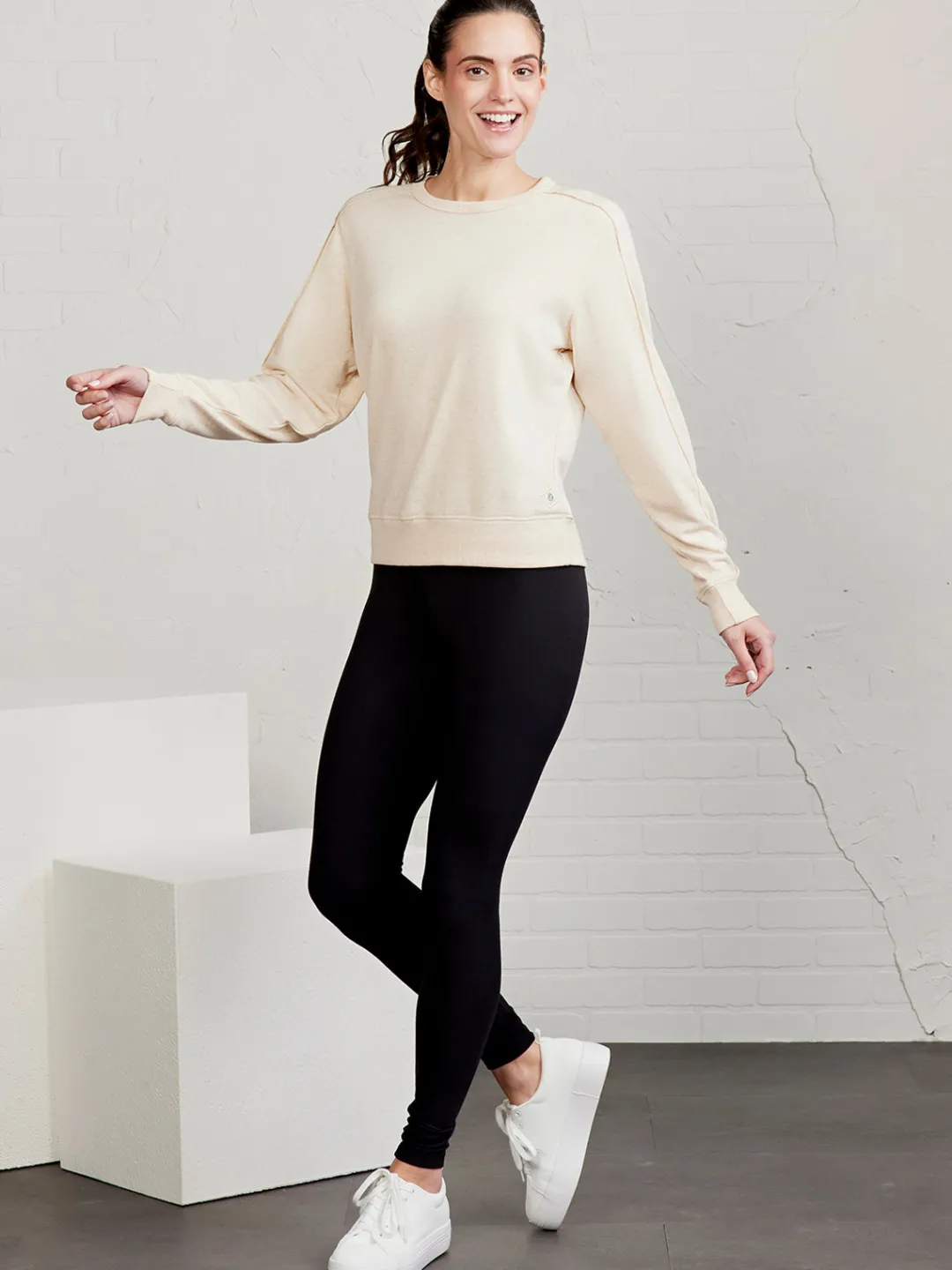 Women tasc Stadium French Terry Sweatshirt W