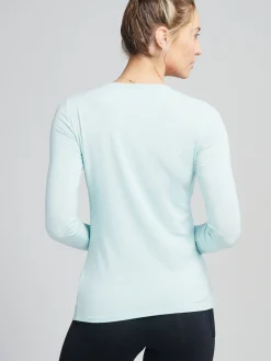 Women tasc Women's NOLA Long Sleeve T-Shirt | Performance